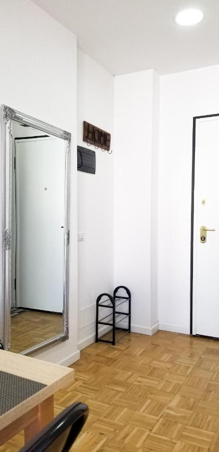 City Center Cute And Comfy Apartment - Ajia Apartments Tirana Exterior photo